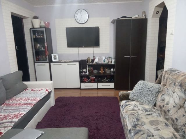 Vand apartament 2 camere semidecomandat