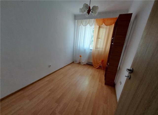 Braila_Vanzare_Apartament_3_camere_cartier_Progresul_f77624f5-2ed2-4ce0-8279-e075d600babd.jpg