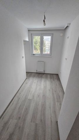 Brasov_Inchiriere_Apartament_3_camere_cartier_Centru_ac82e8f3-b9d9-4875-8227-2db5a9aa692f.jpg