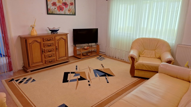 Apartament 2 camere  suprafata de 3