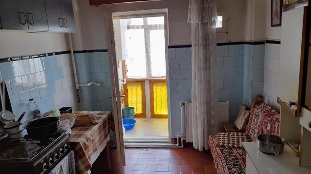 Curtea_De_Arges_Vanzare_Apartament_3_camere_4b0abdb0-474c-4f0a-bd85-fffc0c327c47.jpg