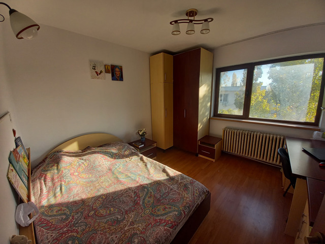 Iasi_Inchiriere_Apartament_3_camere_cartier_Tutora_3e77a6a0-f67c-4541-83d4-d2e9b9b721f2.jpg