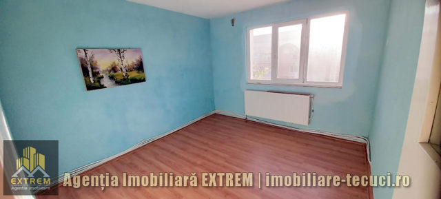 Apartament 3 camere 75mp etaj 4 foarte spatios zona Cina din Tecuci